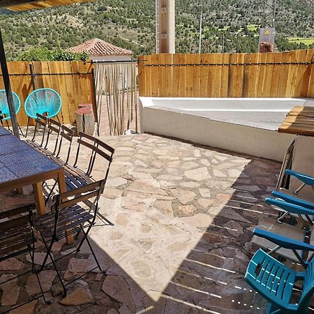 דירות Ablanque La Casa Roja Del Alto Tajo מראה חיצוני תמונה