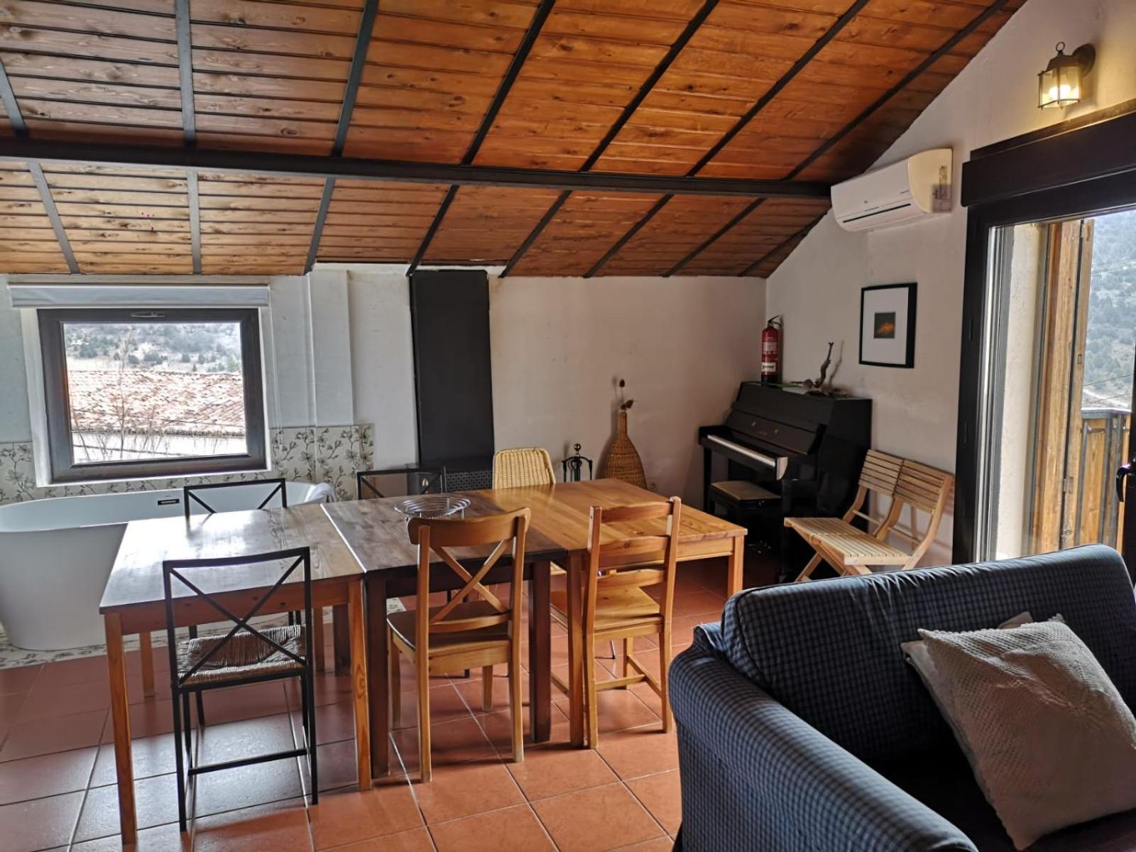 דירות Ablanque La Casa Roja Del Alto Tajo מראה חיצוני תמונה